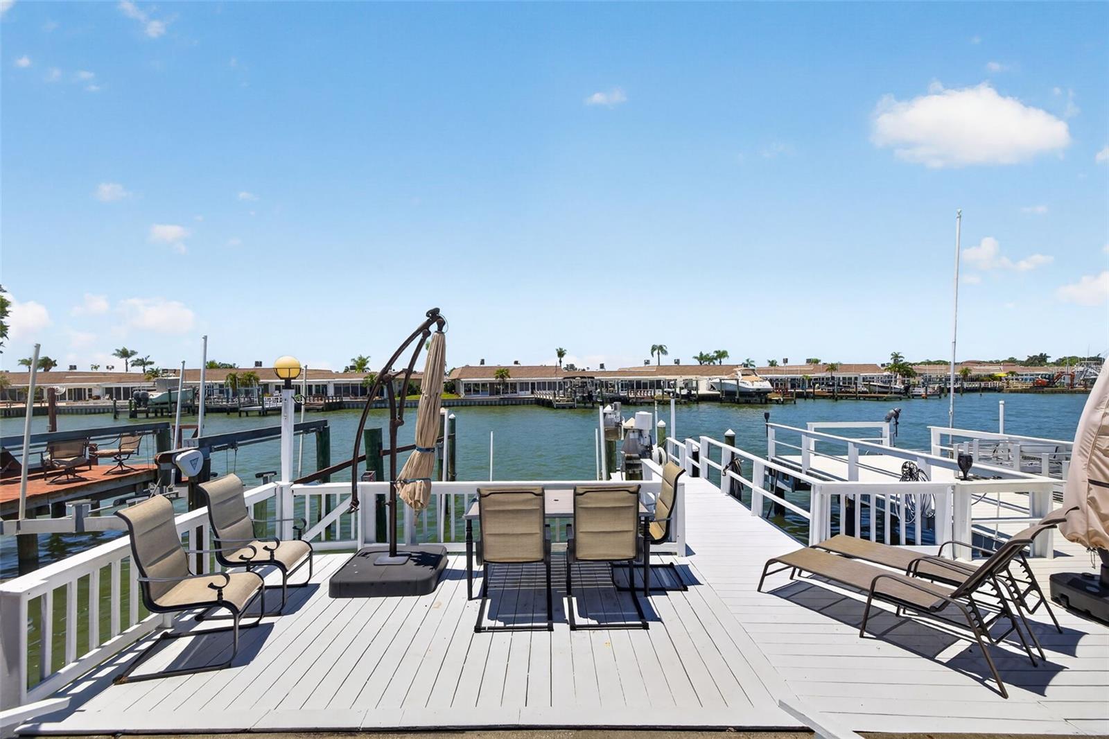 BOCA CIEGA POINT EAST - Residential