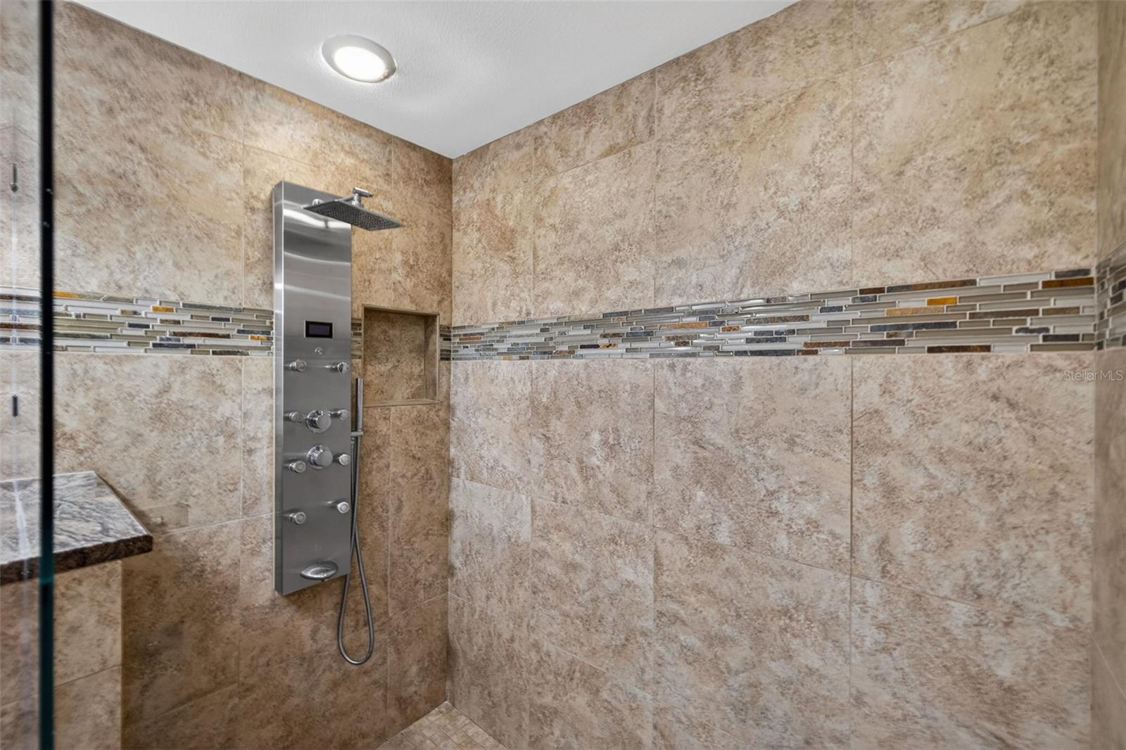 BOCA CIEGA POINT EAST - Residential