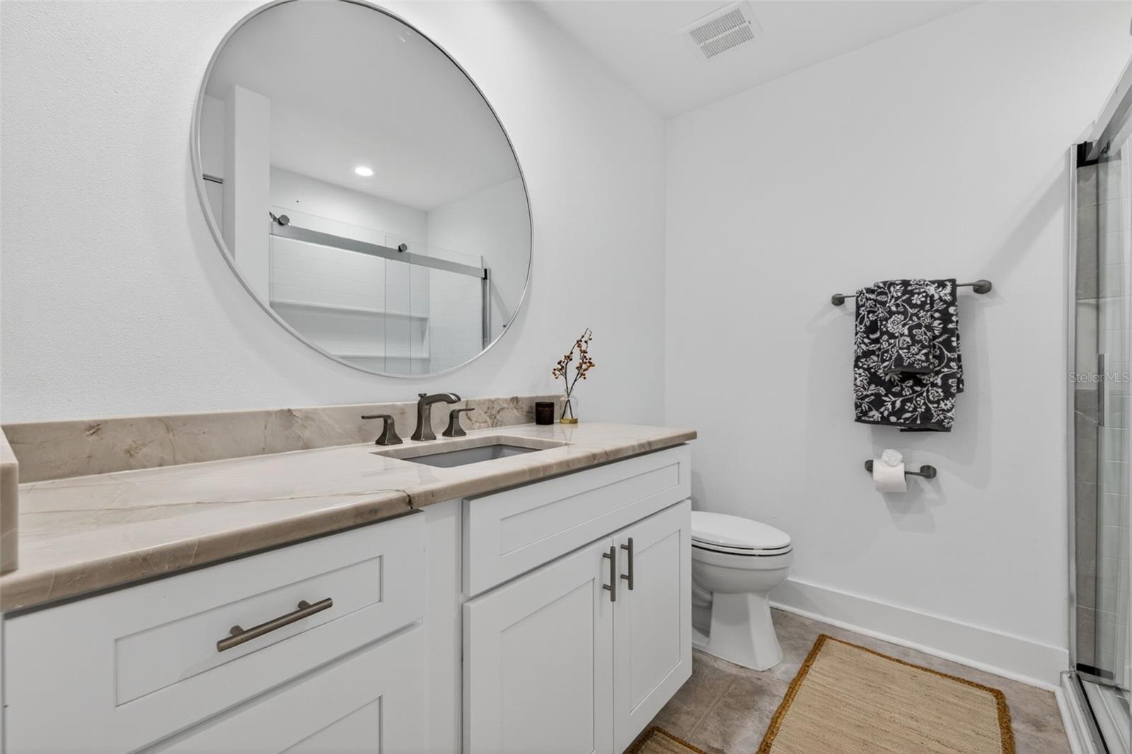 BOCA CIEGA POINT EAST - Residential