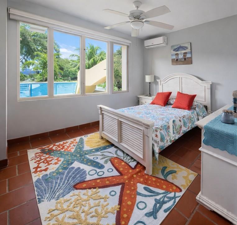 LAKE SIDE VILLAS - Residential