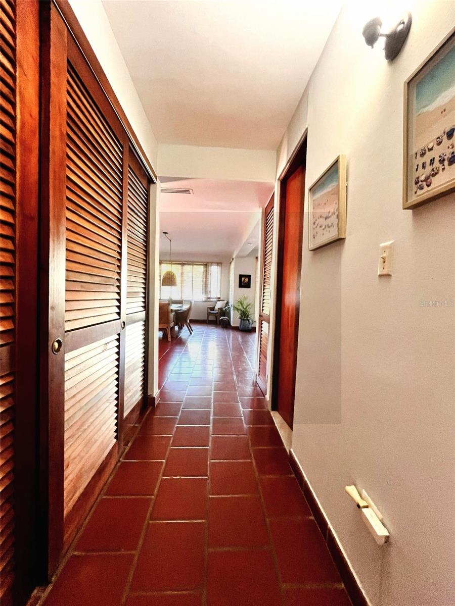 LAKE SIDE VILLAS - Residential