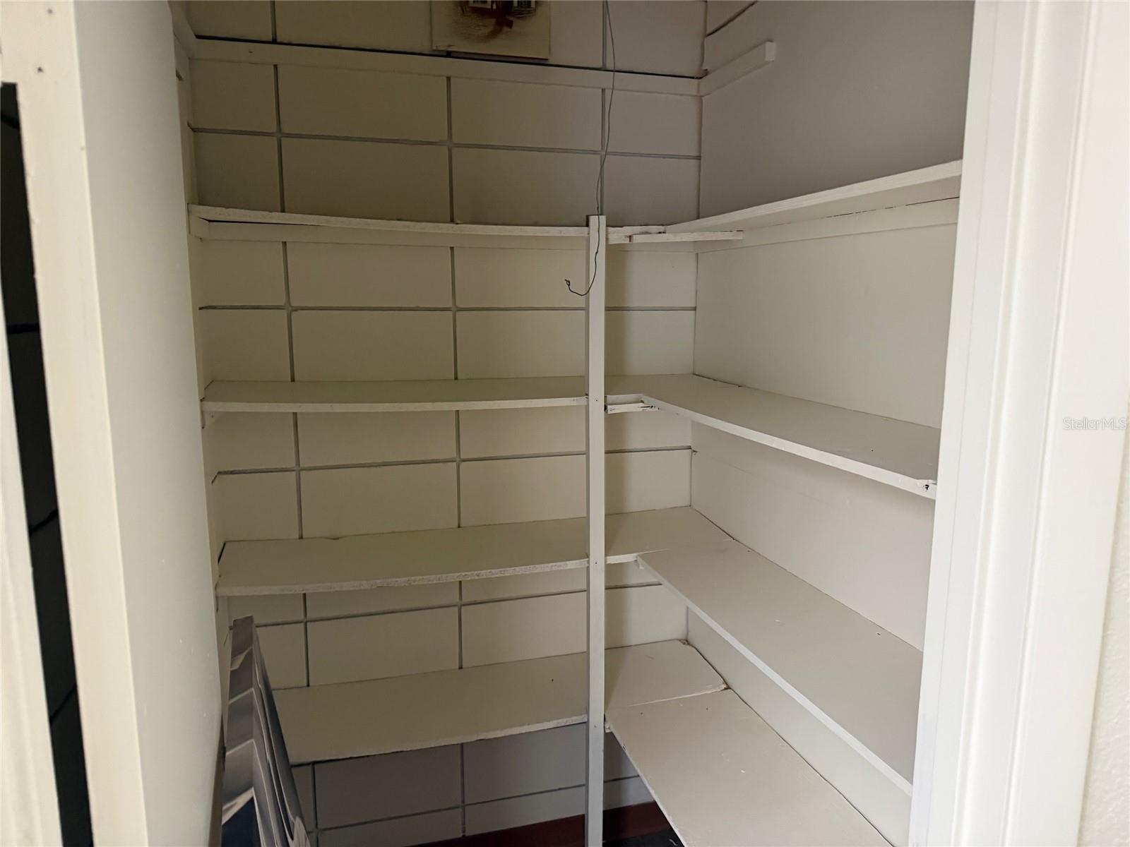 SWEAT THOMAS SUB - Commercial Lease