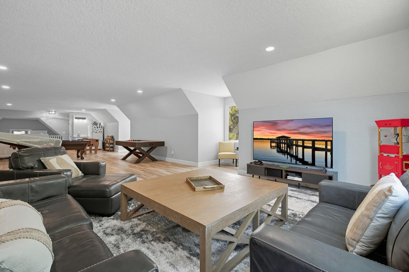 TOMOKA RIVERFRONT - Residential