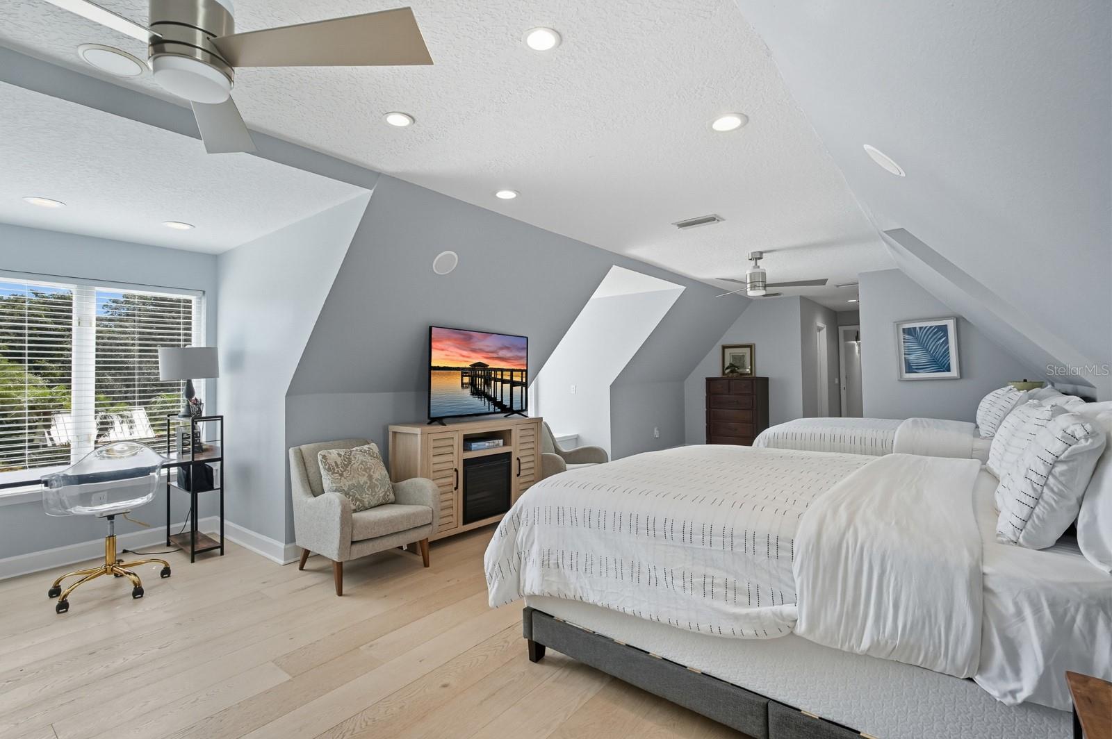 TOMOKA RIVERFRONT - Residential