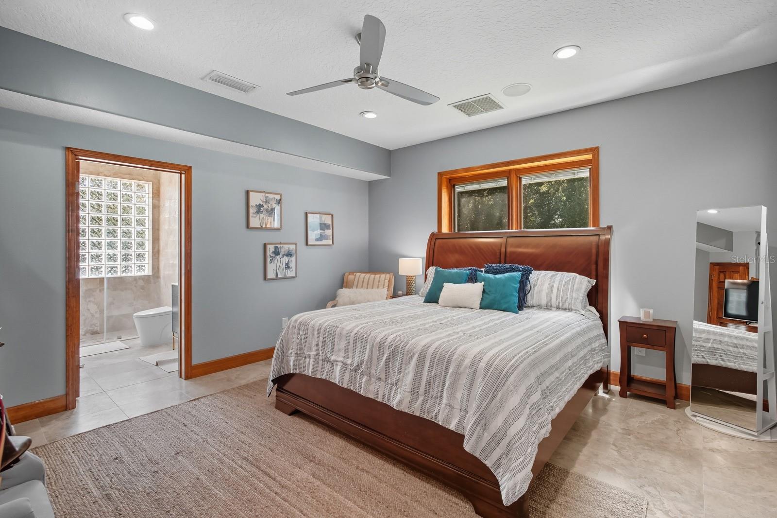 TOMOKA RIVERFRONT - Residential