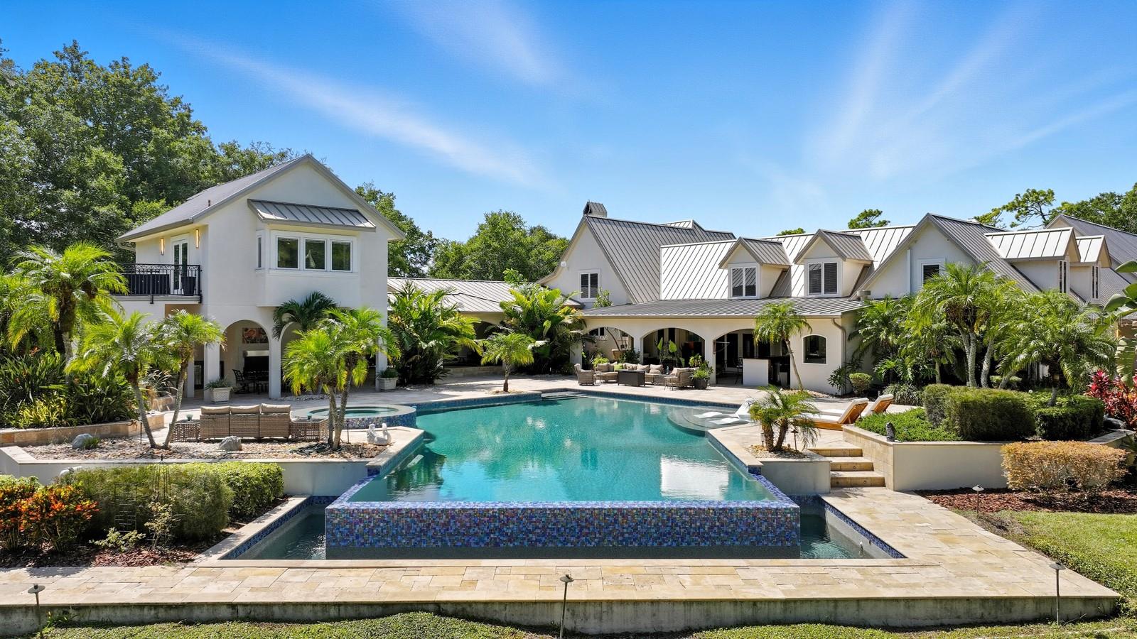 427 PINE BLUFF TRAIL