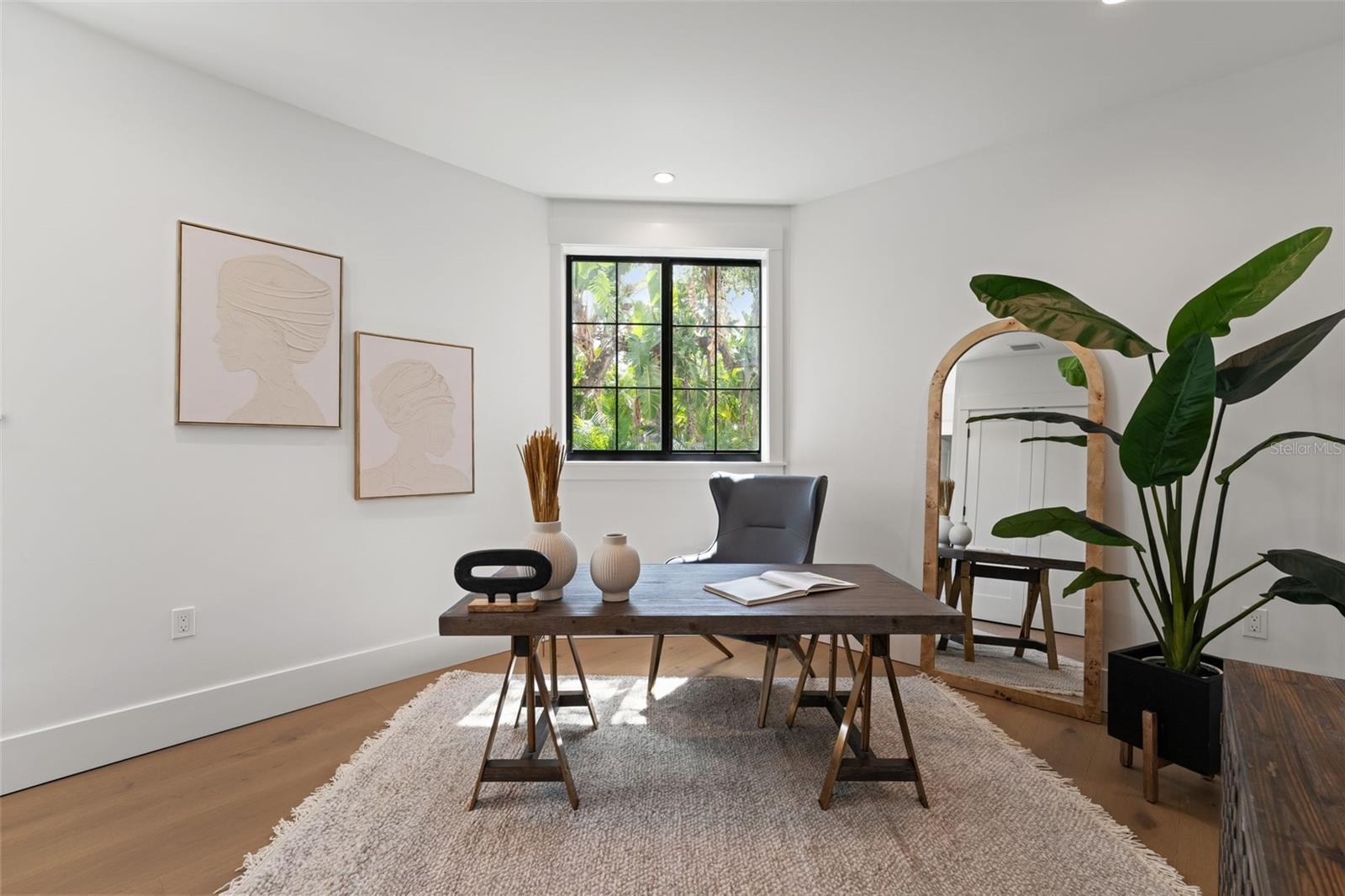 BEACH PARK - Residential Lease