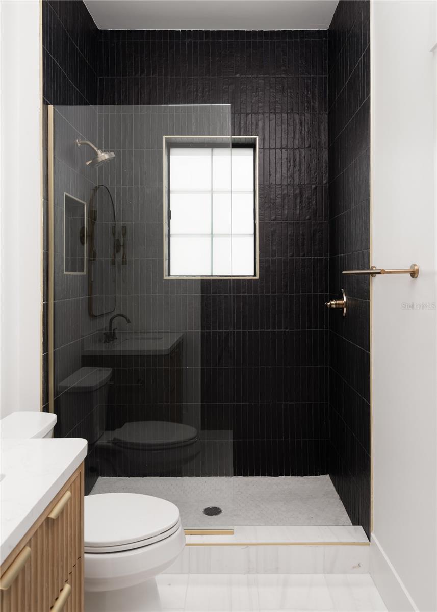 BEACH PARK - Residential Lease