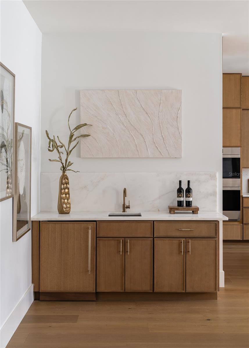 BEACH PARK - Residential Lease