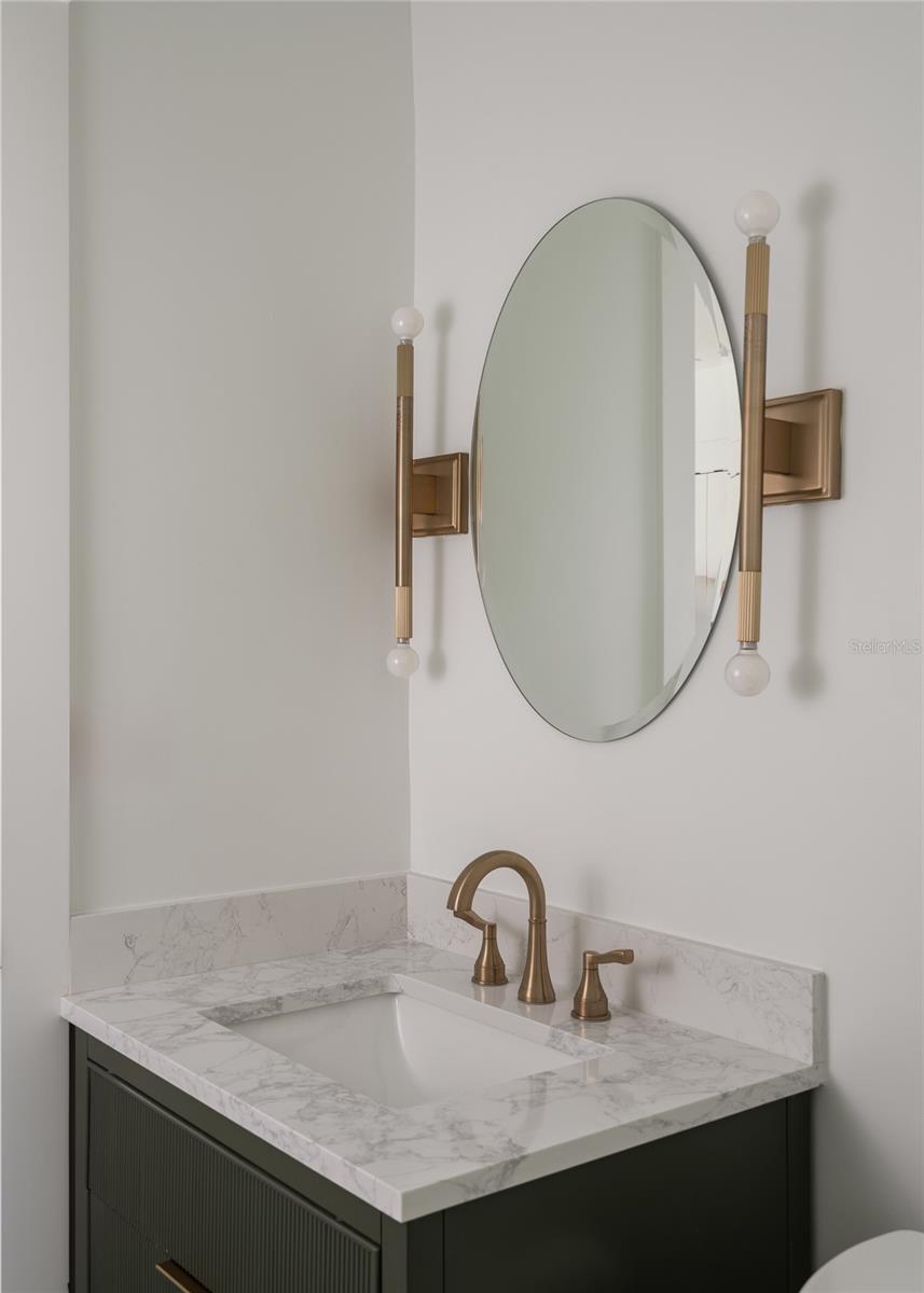 BEACH PARK - Residential Lease