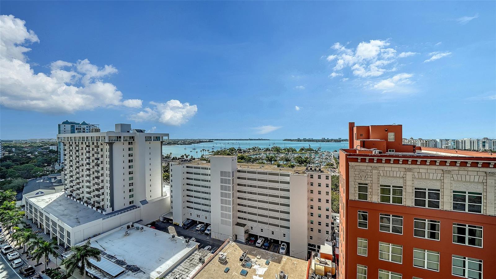 1350 MAIN RESIDENTIAL - Residential