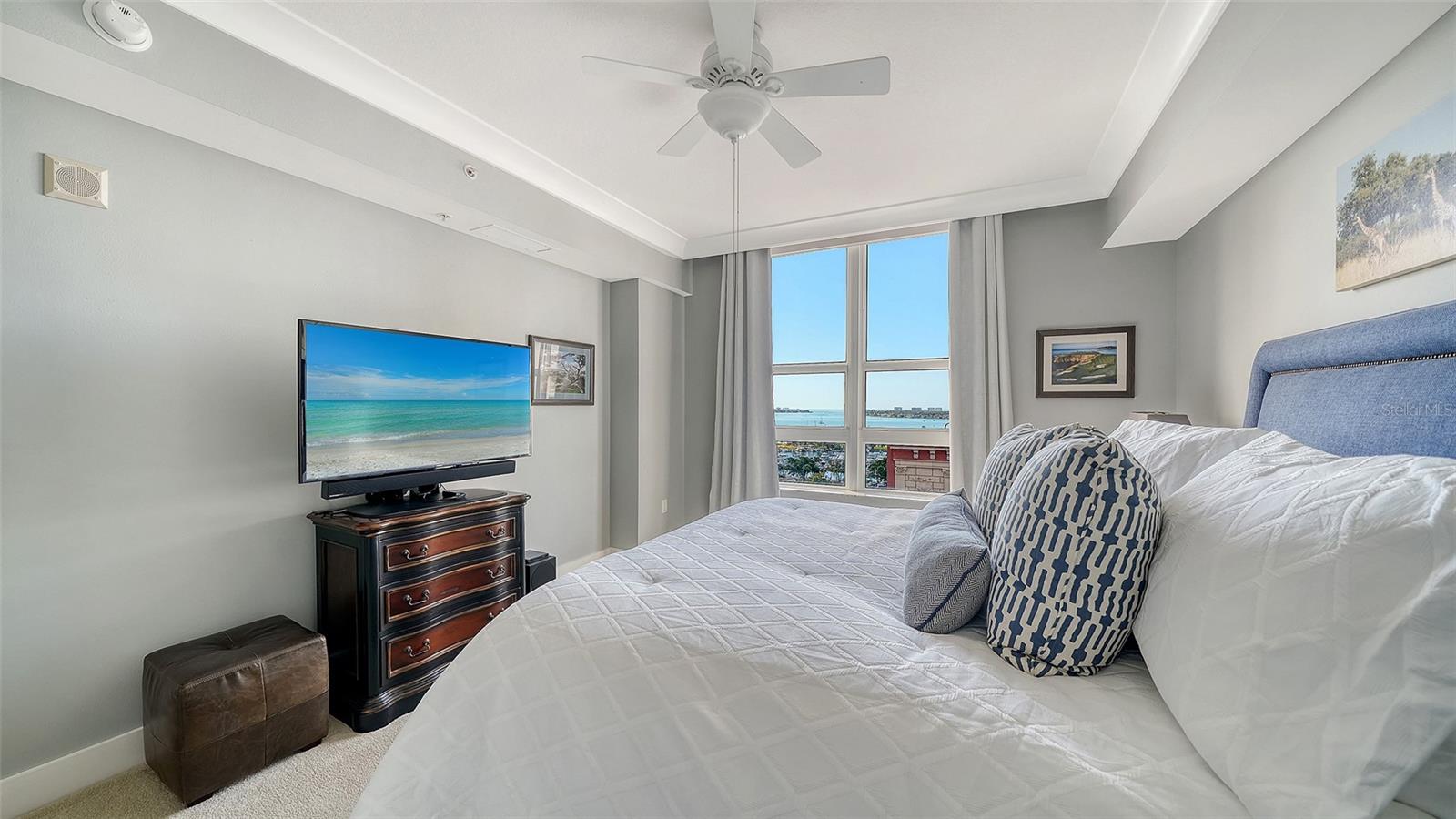 1350 MAIN RESIDENTIAL - Residential