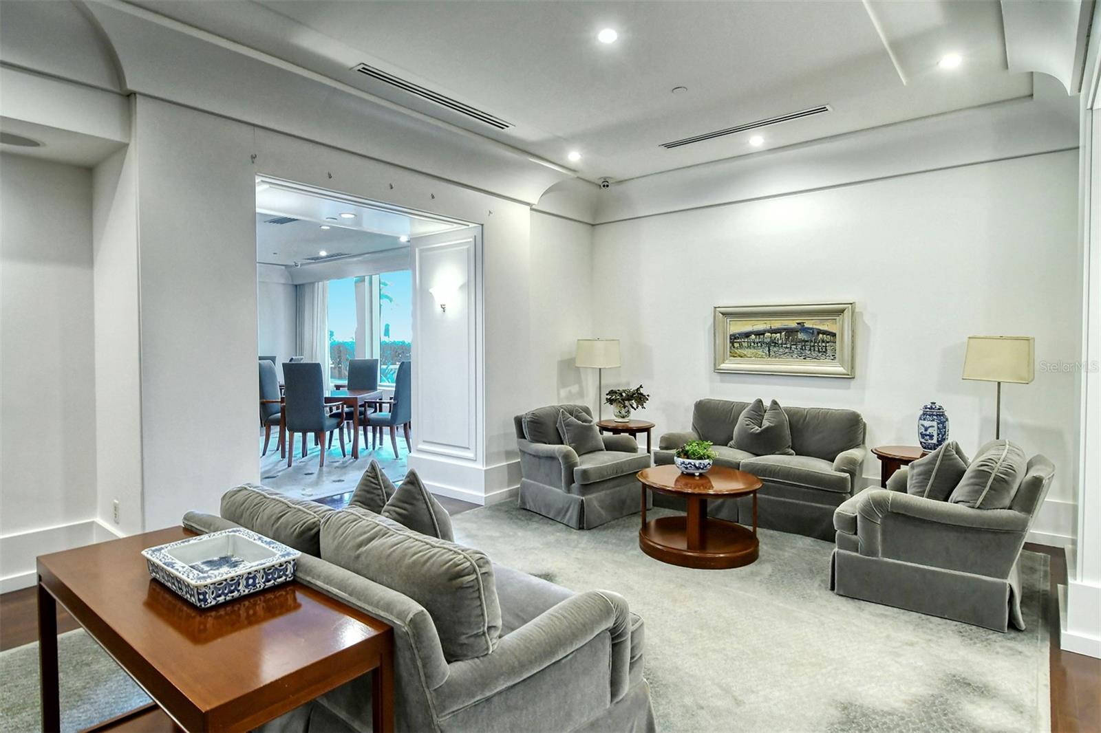 1350 MAIN RESIDENTIAL - Residential