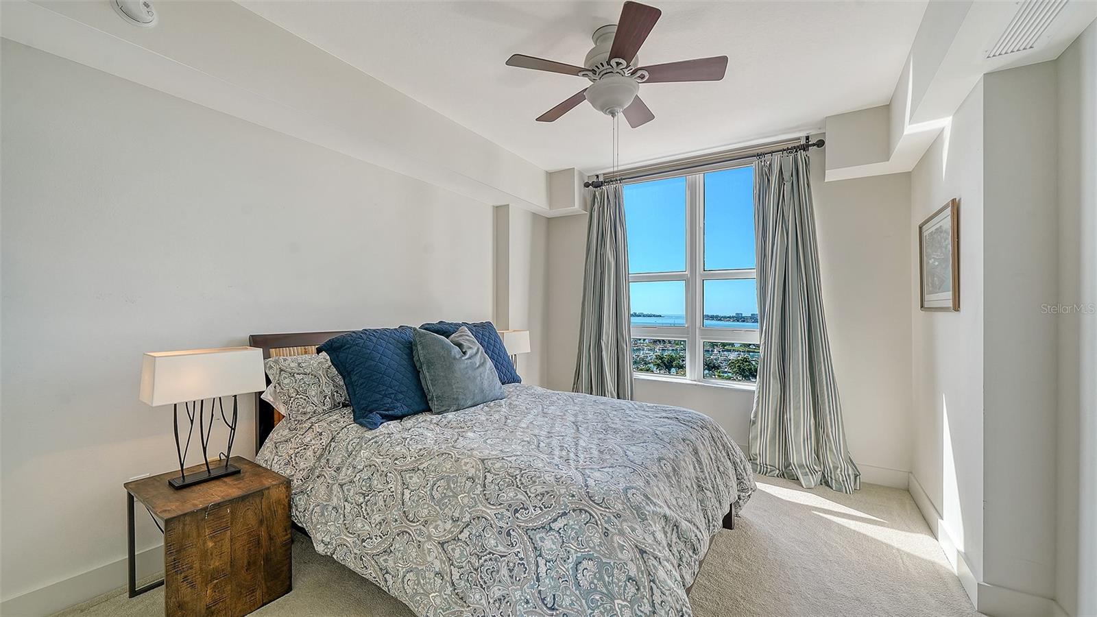 1350 MAIN RESIDENTIAL - Residential