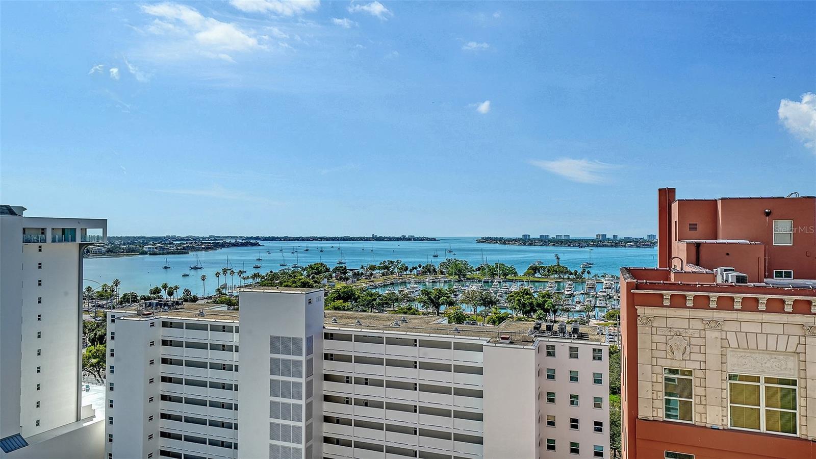 1350 MAIN RESIDENTIAL - Residential