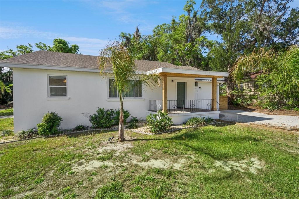 Photo of 334 W Howry Avenue, Deland, FL 32720 (MLS # S5147211)