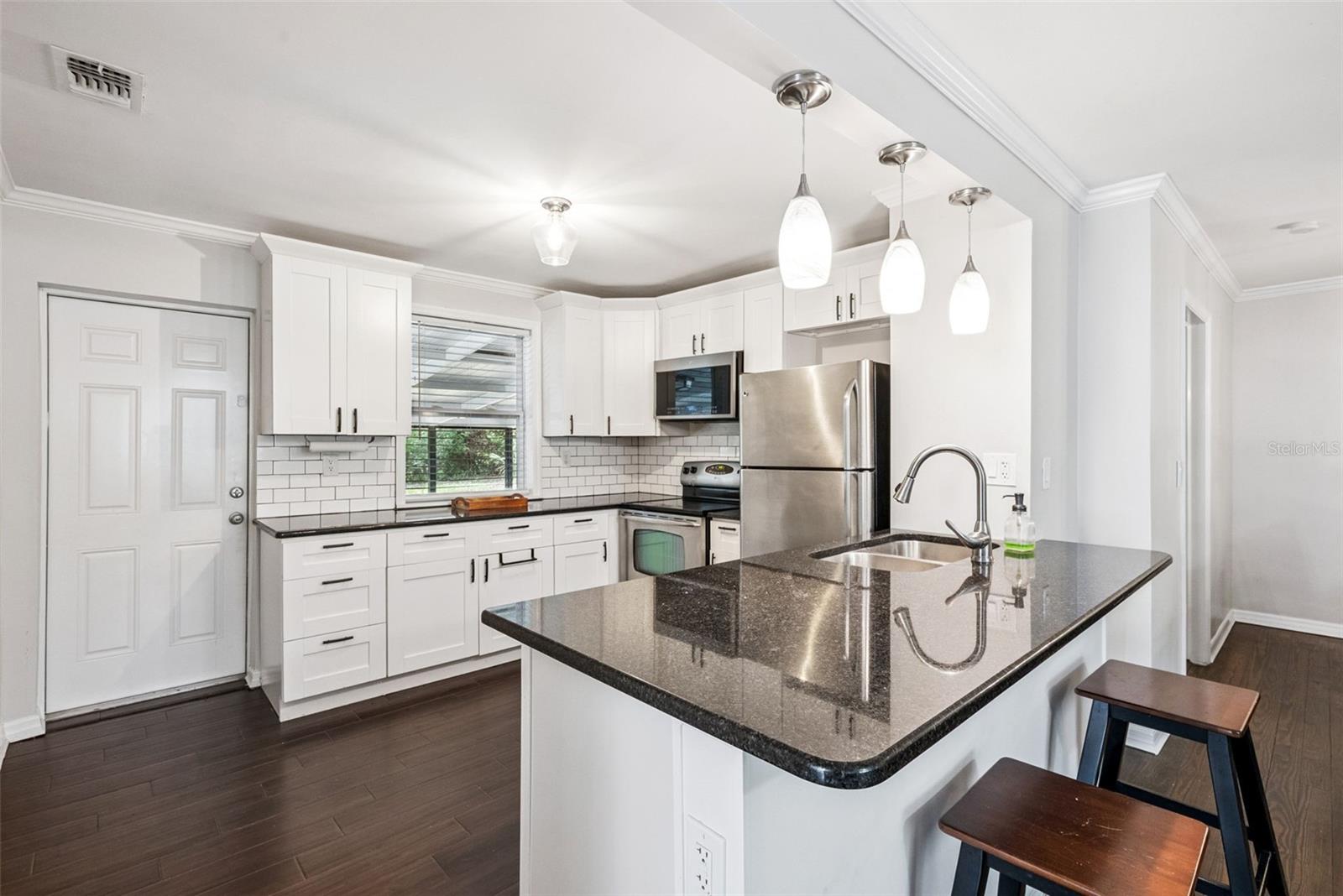 BALLARDS IN BLK 08 HOWRYS ADD DELAND - Residential