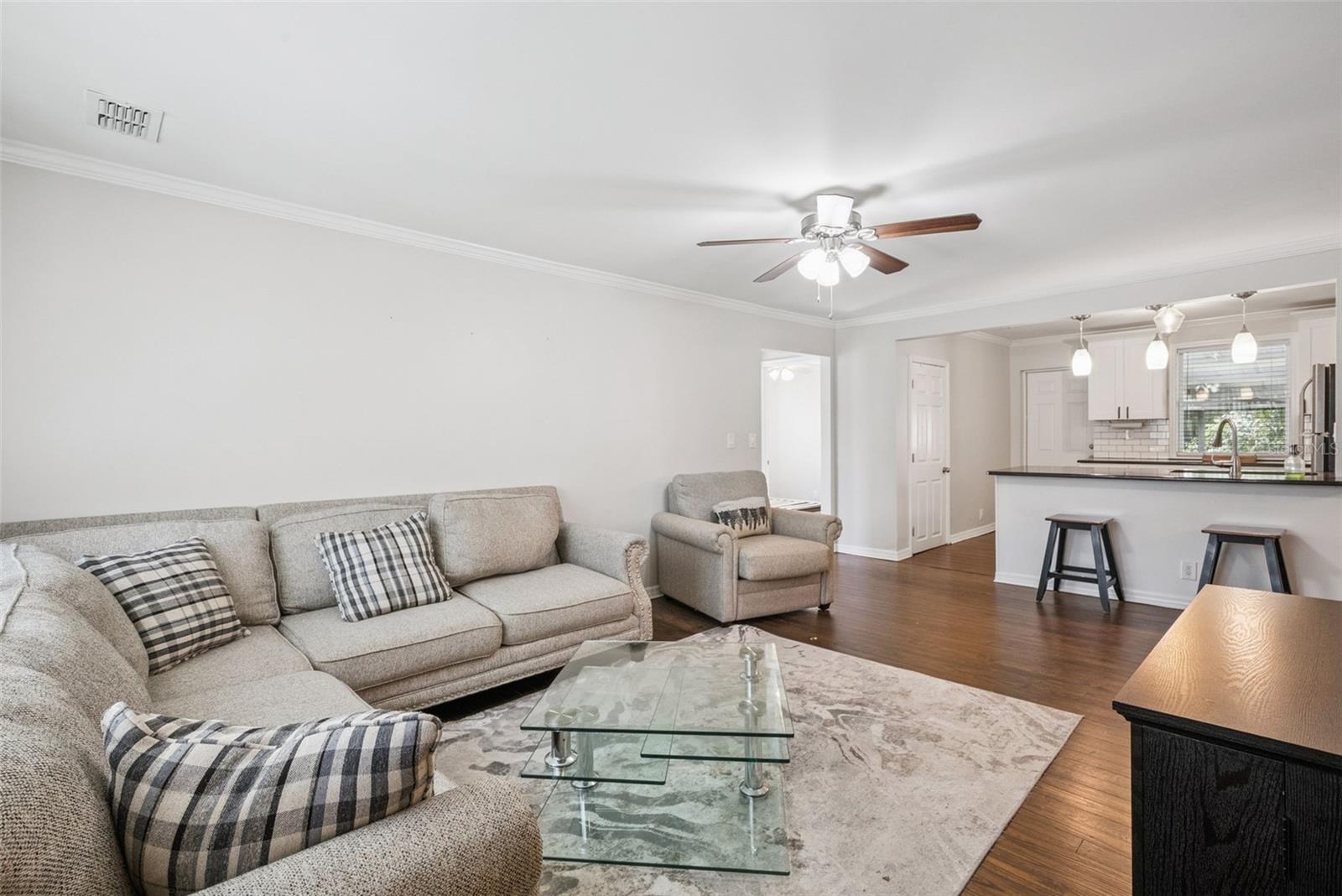 BALLARDS IN BLK 08 HOWRYS ADD DELAND - Residential