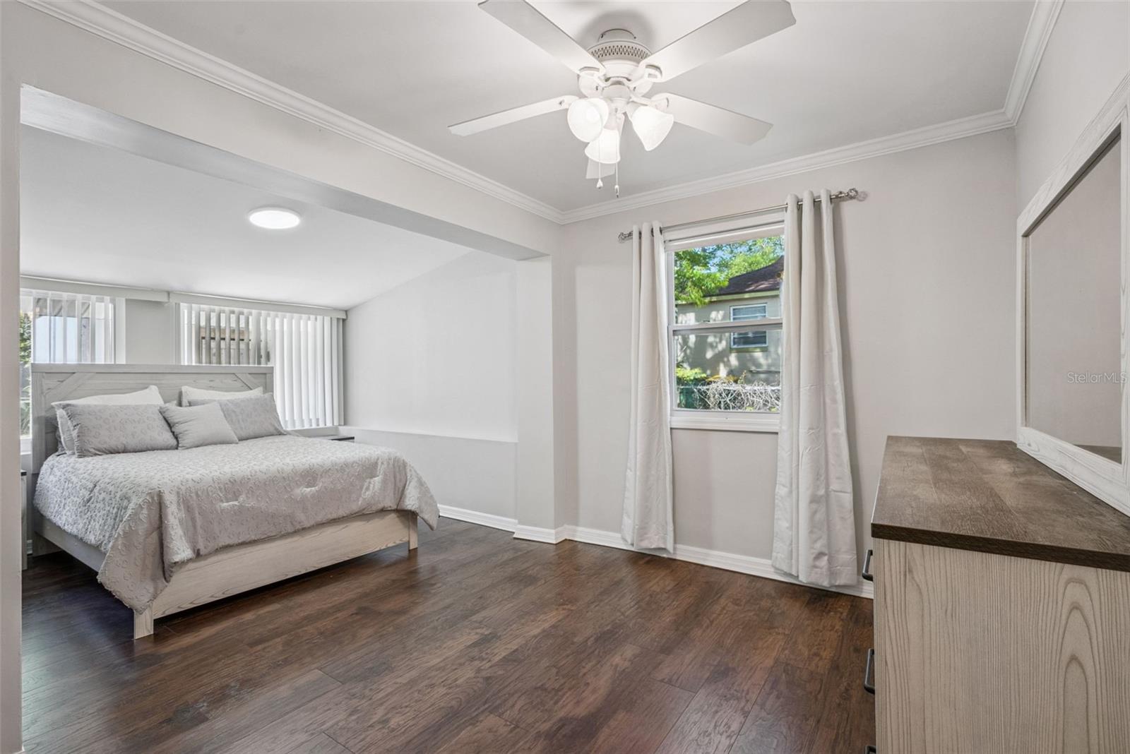 BALLARDS IN BLK 08 HOWRYS ADD DELAND - Residential