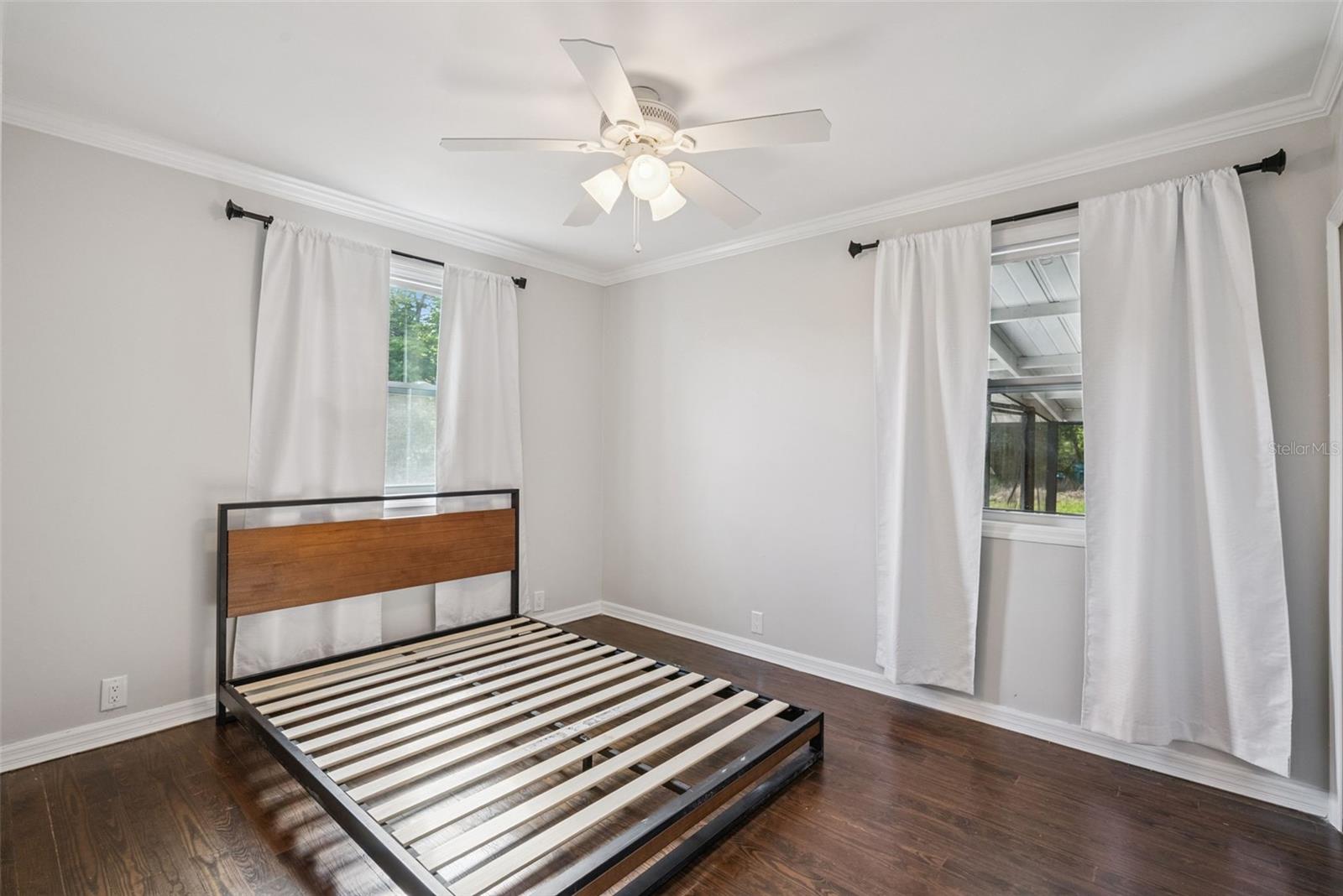 BALLARDS IN BLK 08 HOWRYS ADD DELAND - Residential