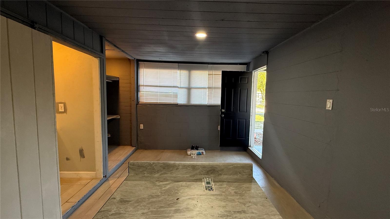 PARKWAY ESTATES - Residential Lease