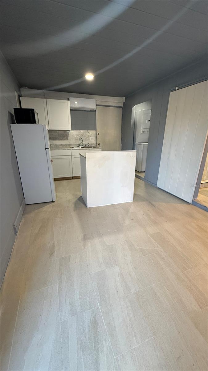 PARKWAY ESTATES - Residential Lease