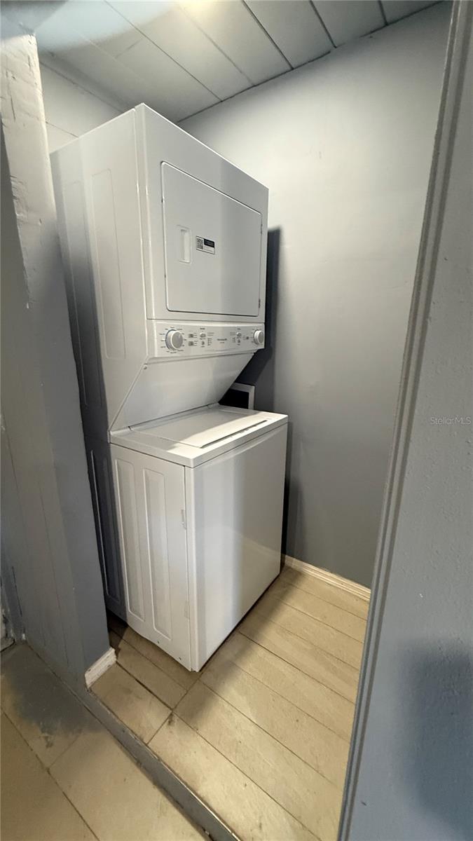 PARKWAY ESTATES - Residential Lease