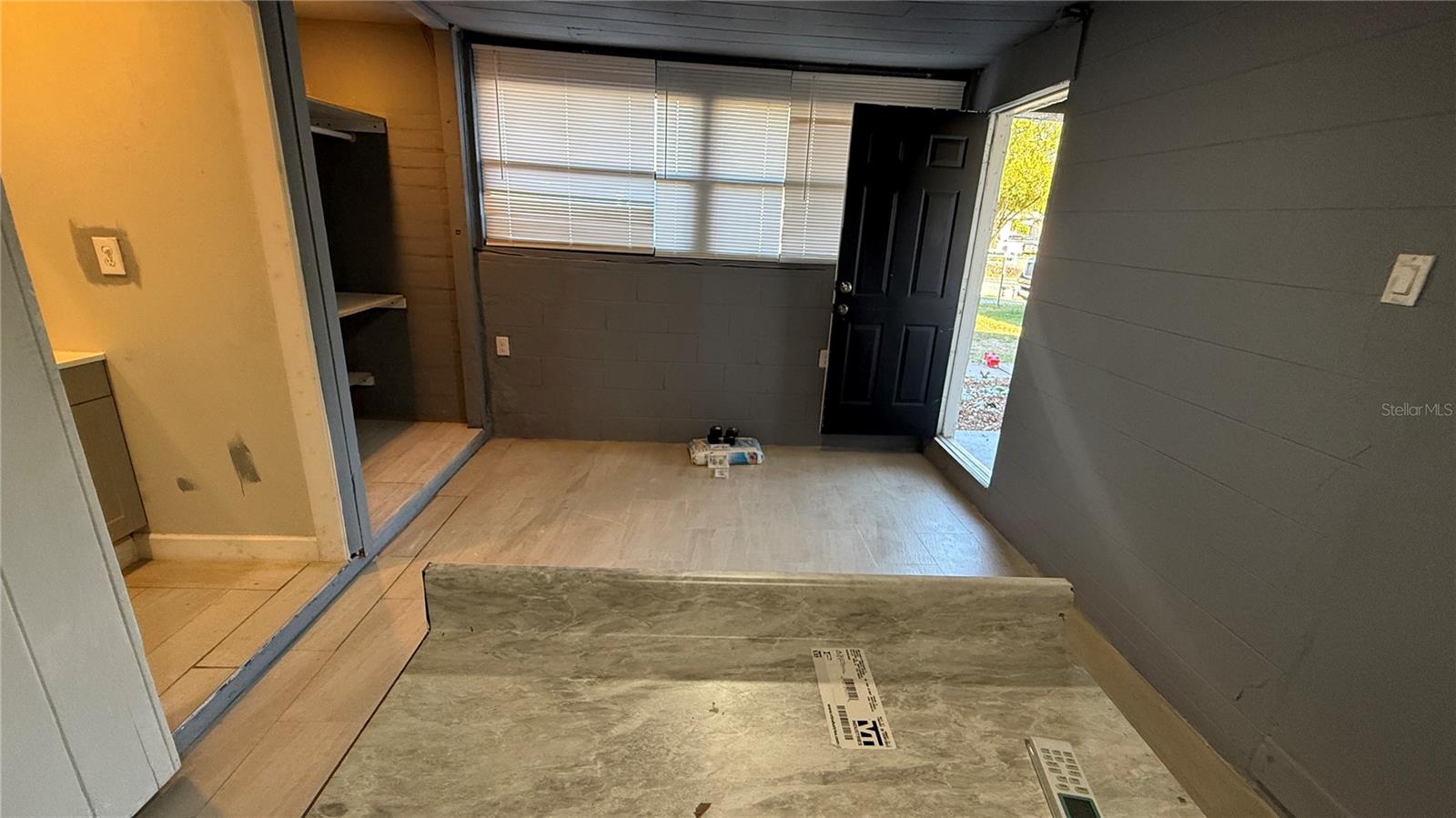 PARKWAY ESTATES - Residential Lease