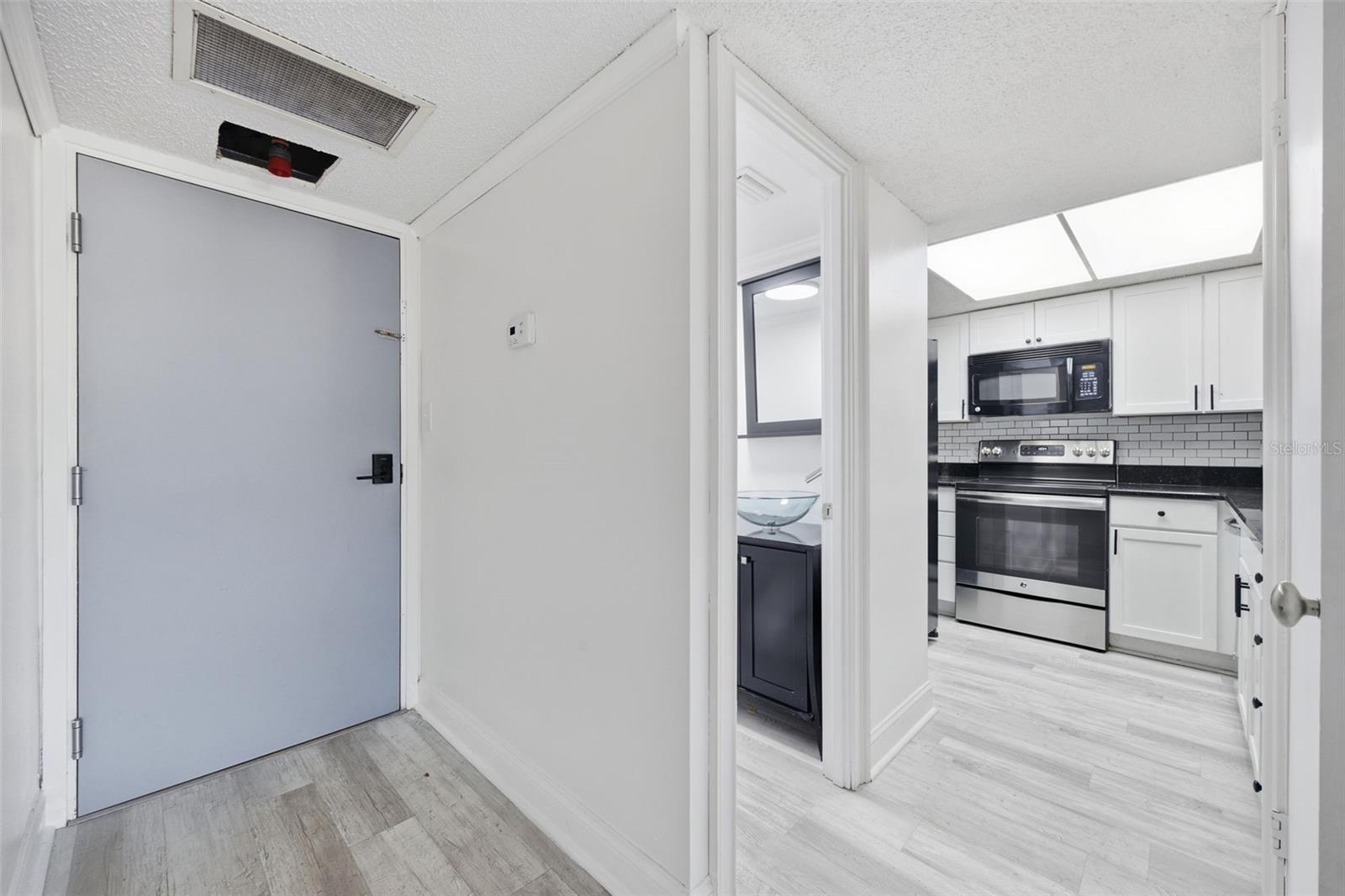 4141 BAYSHORE BOULEVARD 205