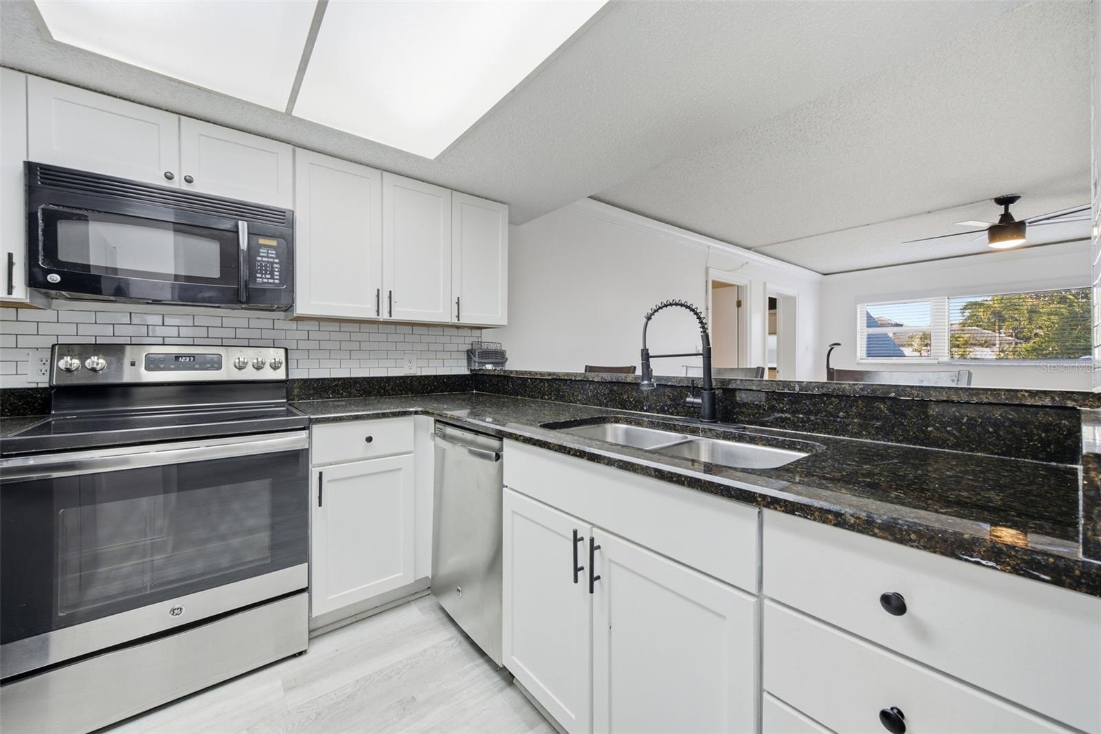 4141 BAYSHORE BOULEVARD 205