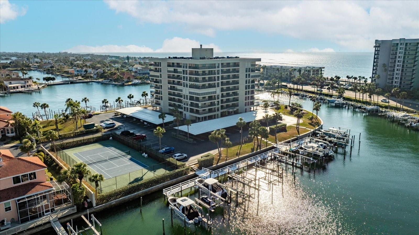 HARBORAGE CONDO BELLEAIR BEACH - Residential