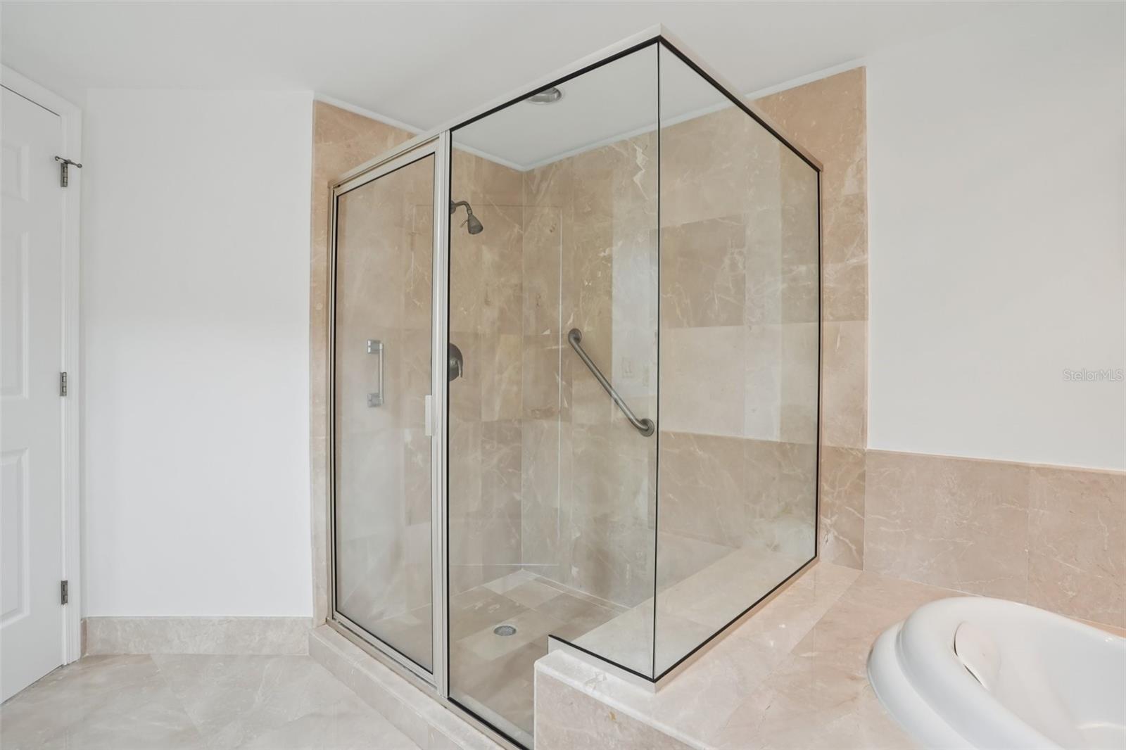 MARINA GRANDE/HALIFAX 01 - Residential