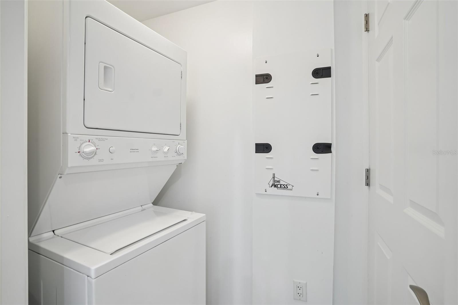 MARINA GRANDE/HALIFAX 01 - Residential