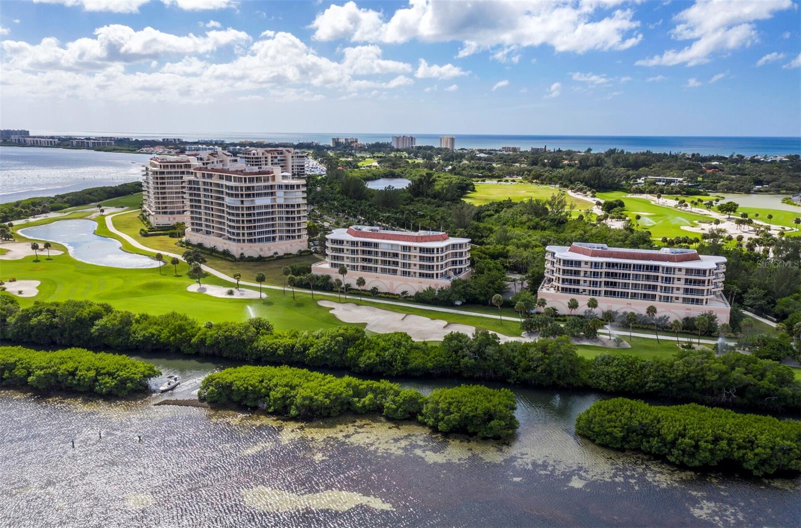 GRAND BAY 4 - Residential