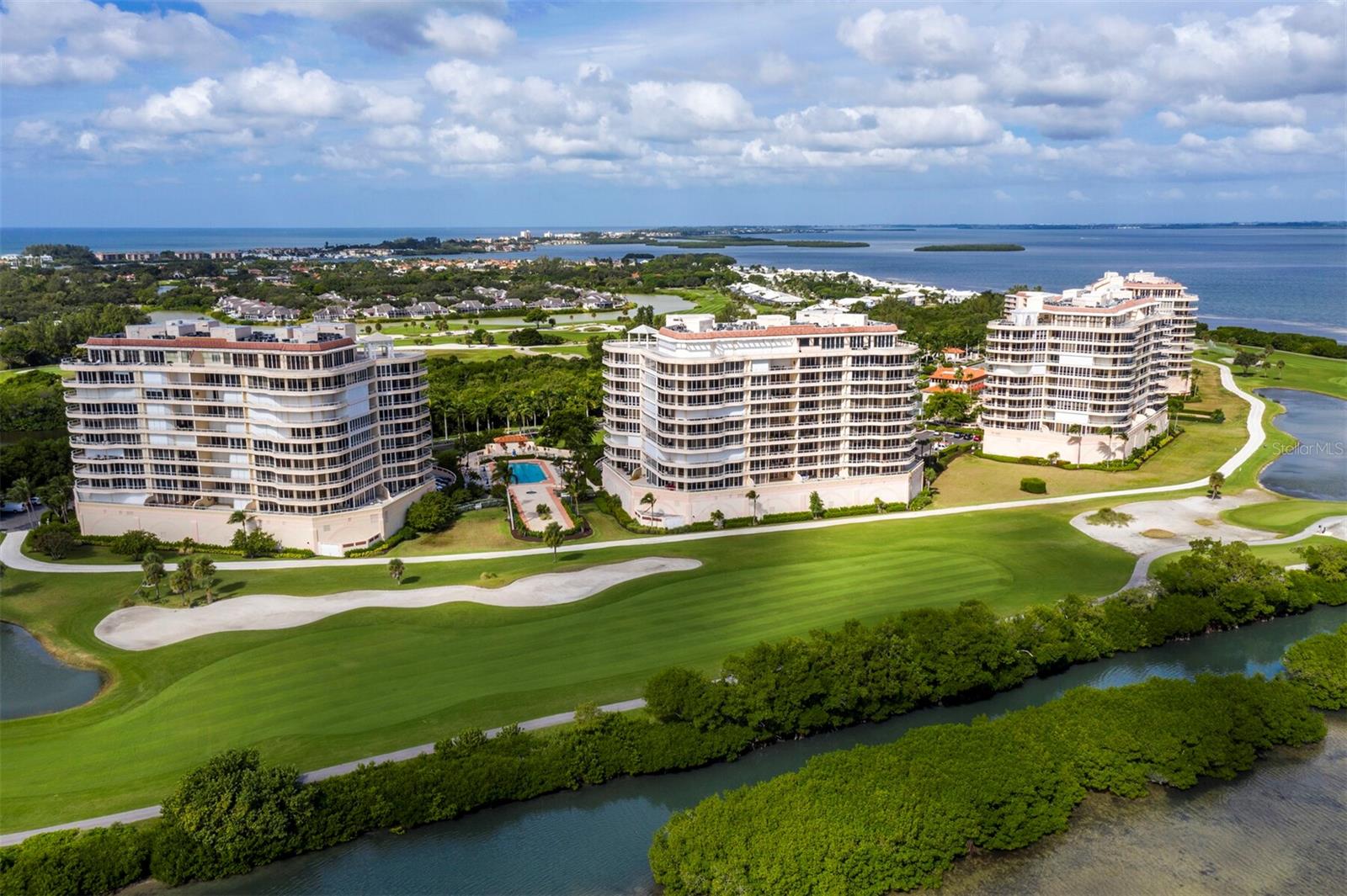 GRAND BAY 4 - Residential