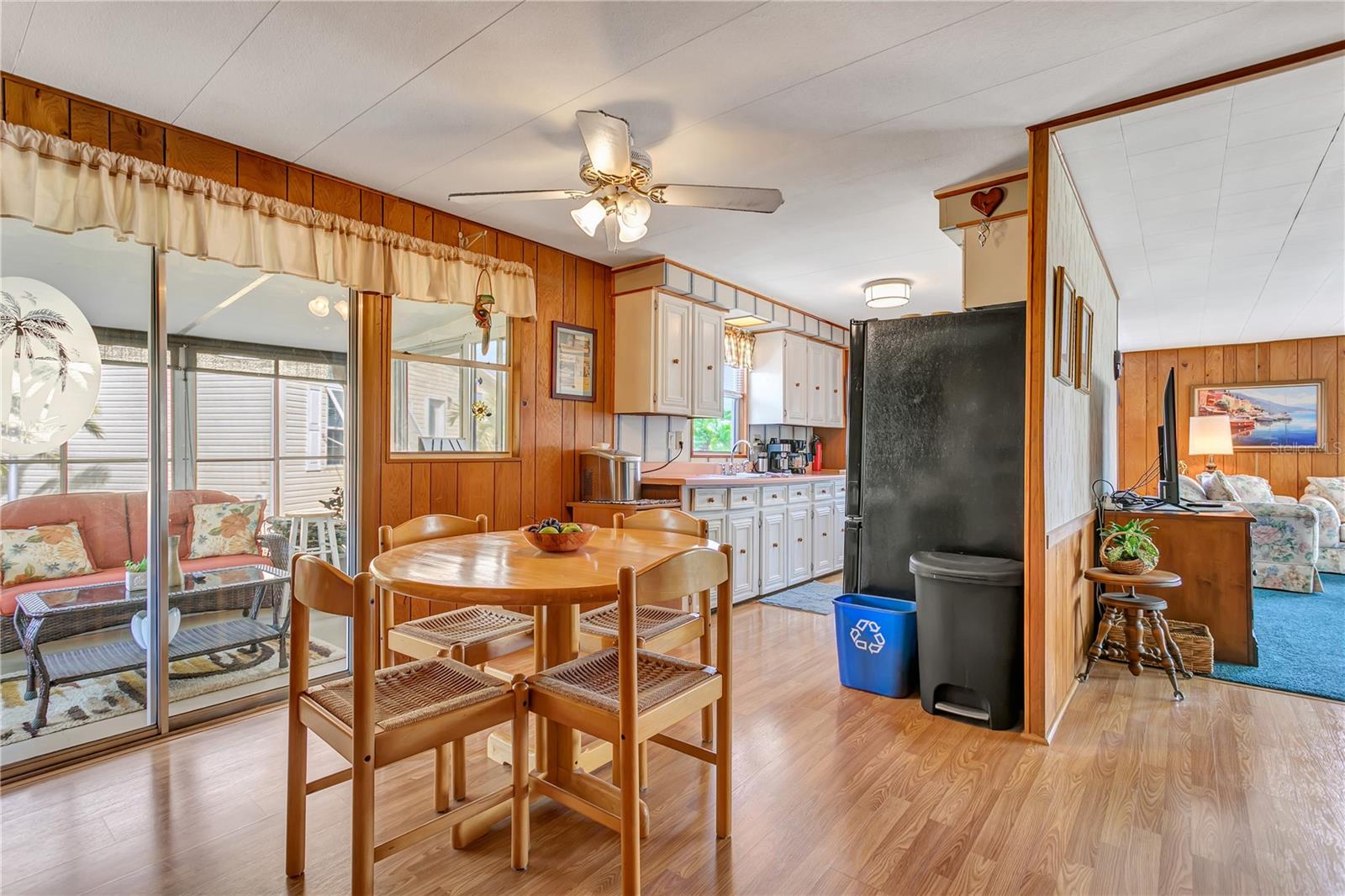 OAKWOOD MANOR - Residential