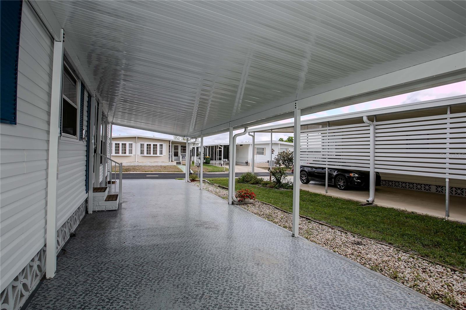 OAKWOOD MANOR - Residential