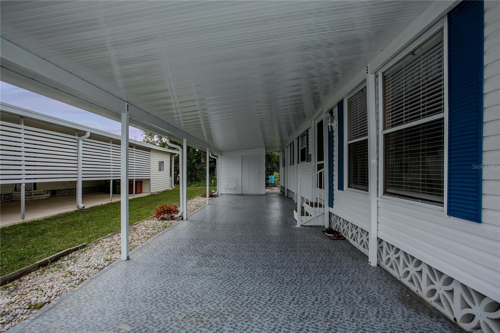 OAKWOOD MANOR - Residential