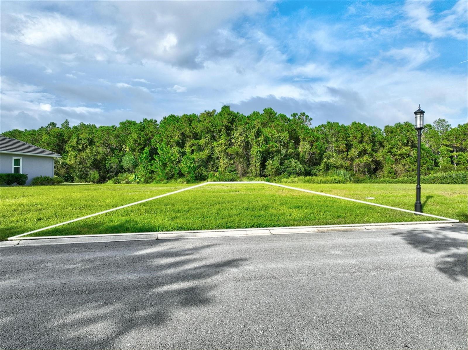 CONSERVATORY/HAMMOCK BEACH - Land