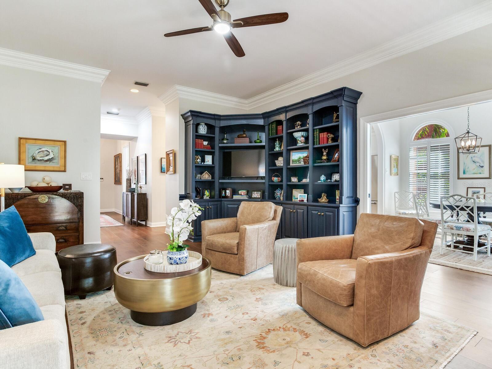 CRESCENT PLACE CONDO - Residential