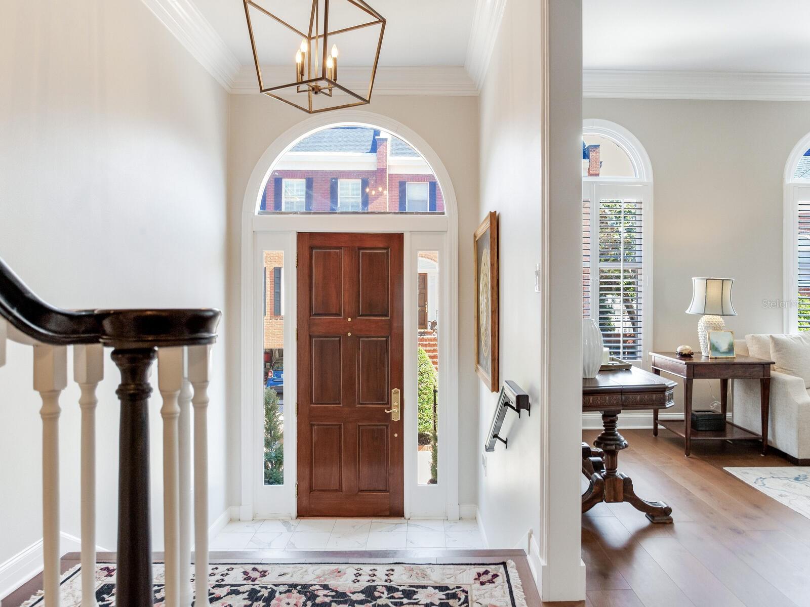 CRESCENT PLACE CONDO - Residential