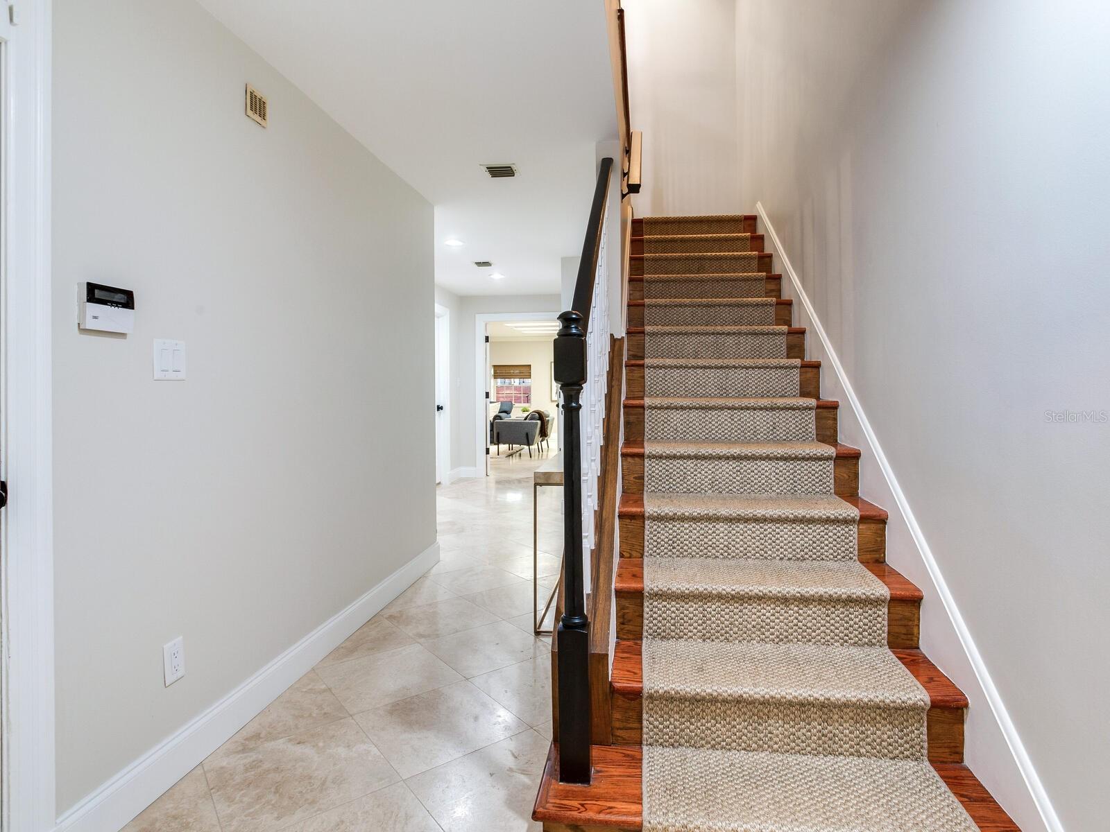 CRESCENT PLACE CONDO - Residential