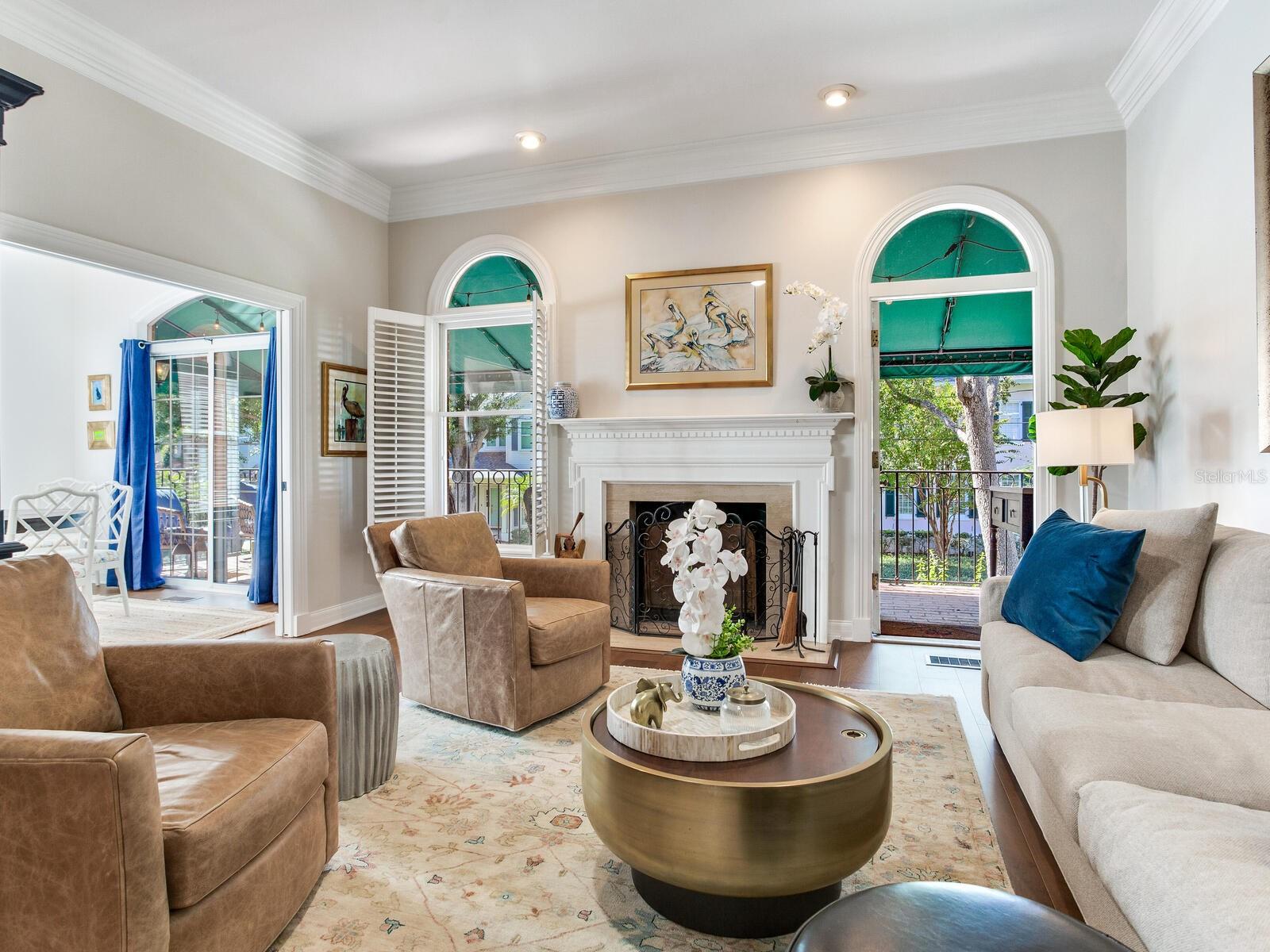 CRESCENT PLACE CONDO - Residential