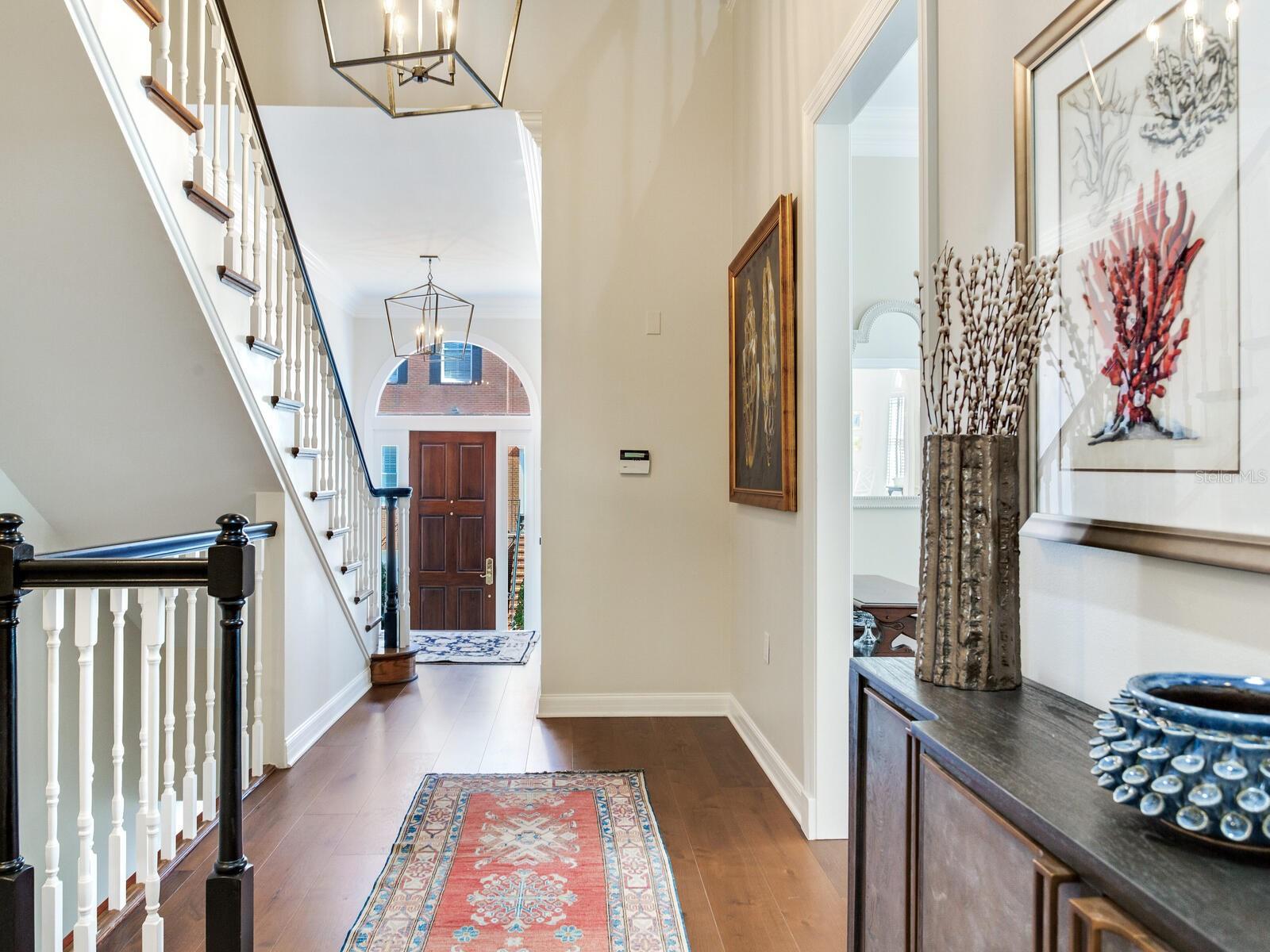 CRESCENT PLACE CONDO - Residential