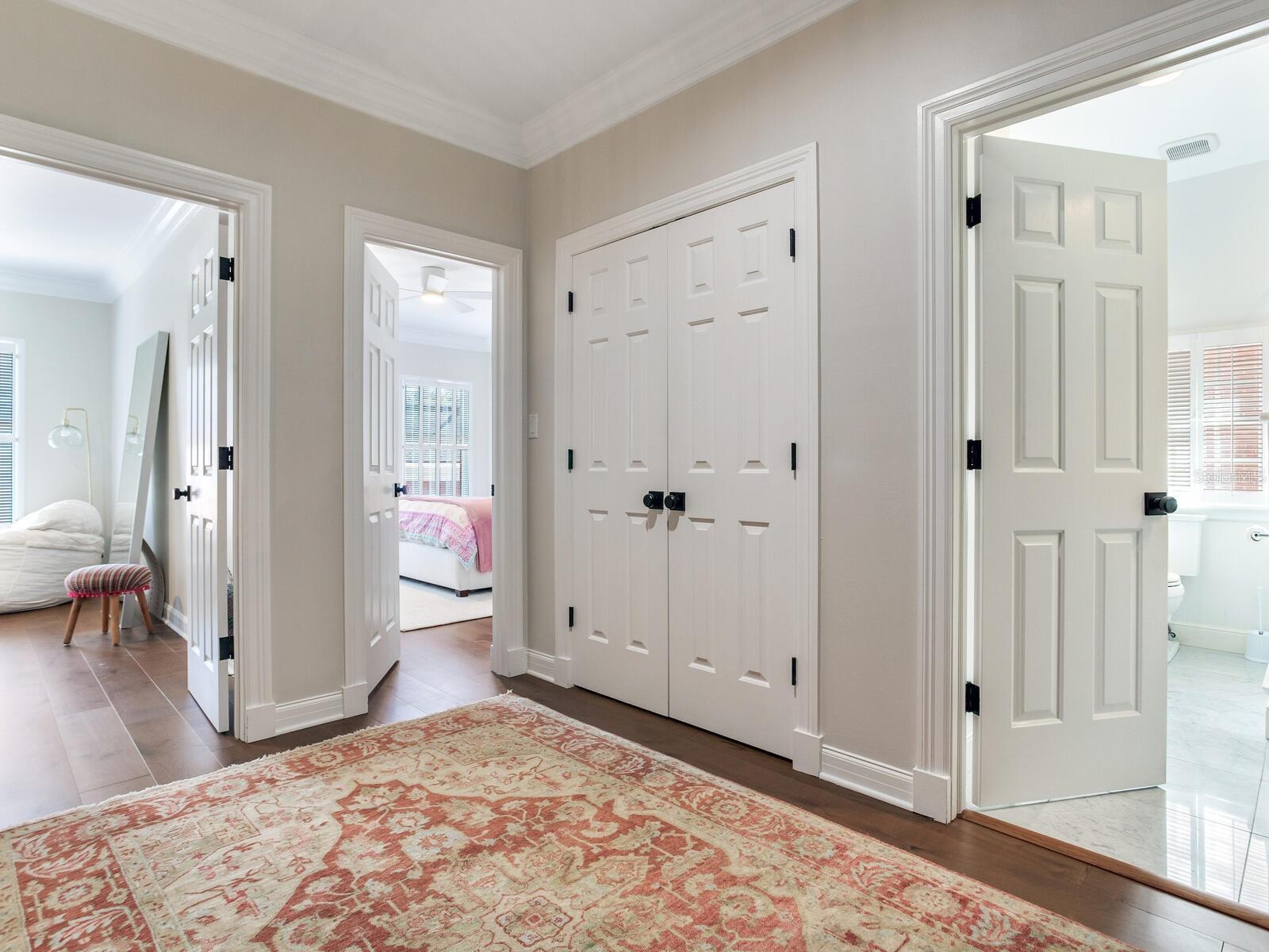 CRESCENT PLACE CONDO - Residential