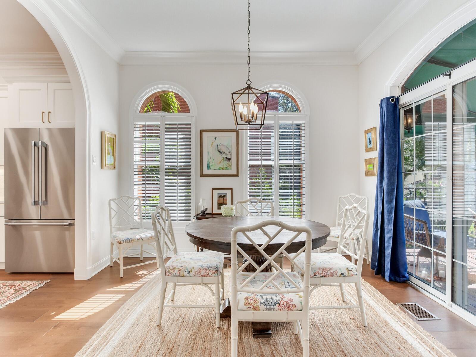 CRESCENT PLACE CONDO - Residential