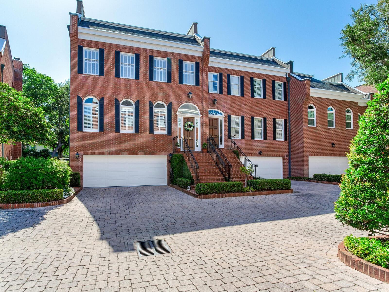 CRESCENT PLACE CONDO - Residential