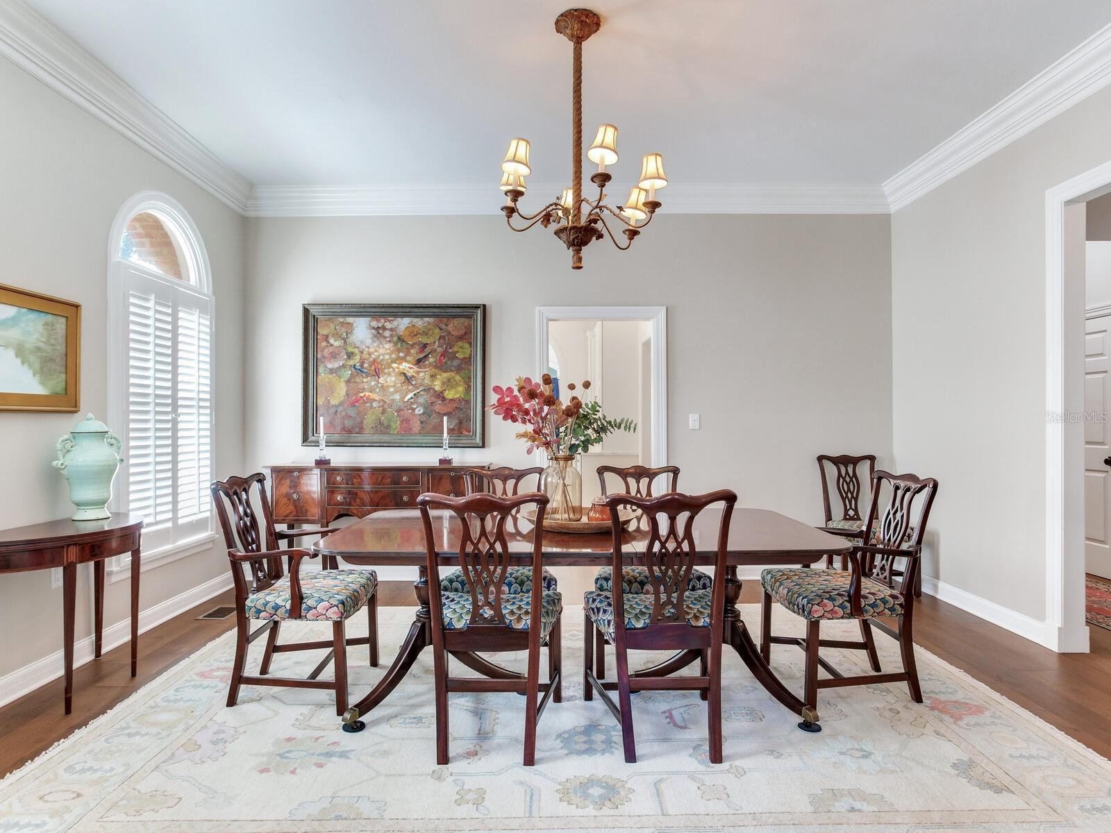 CRESCENT PLACE CONDO - Residential