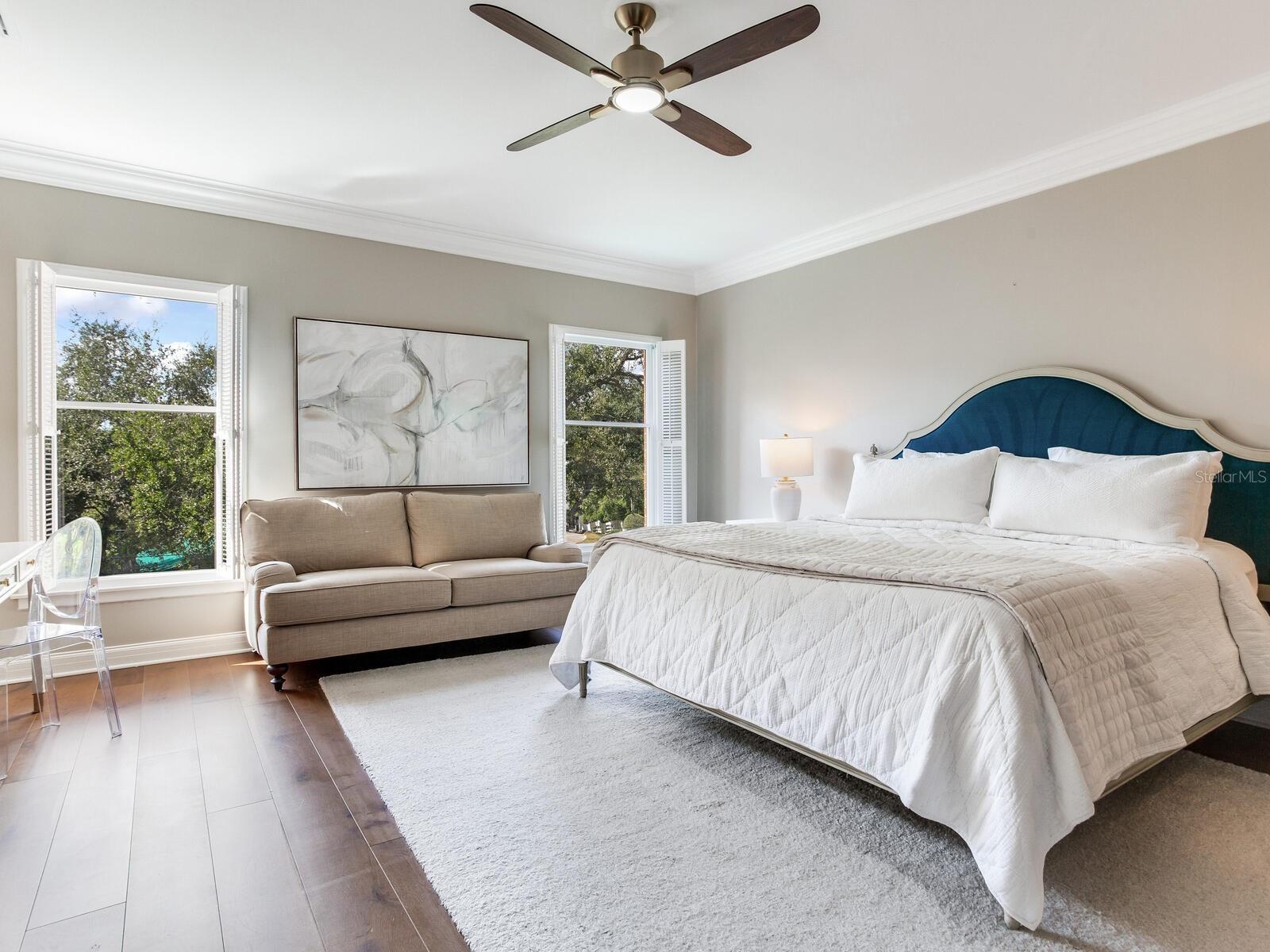 CRESCENT PLACE CONDO - Residential