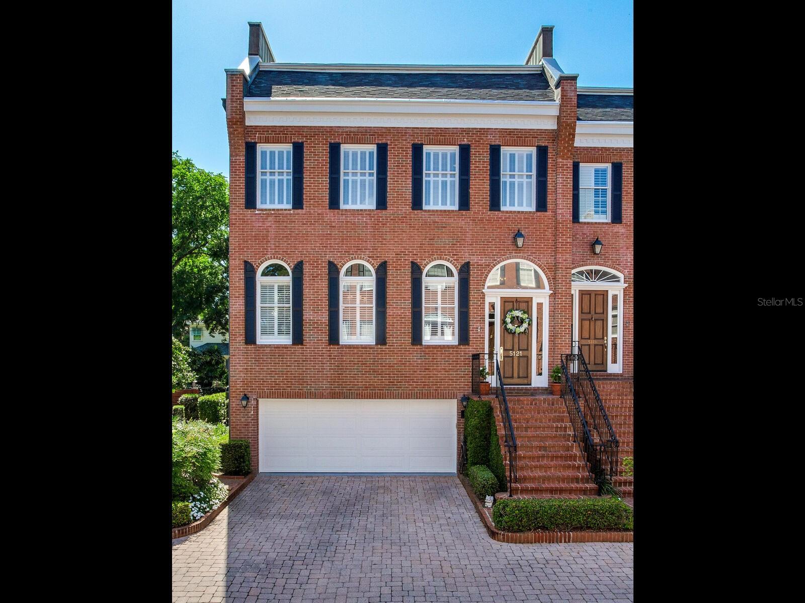 CRESCENT PLACE CONDO - Residential